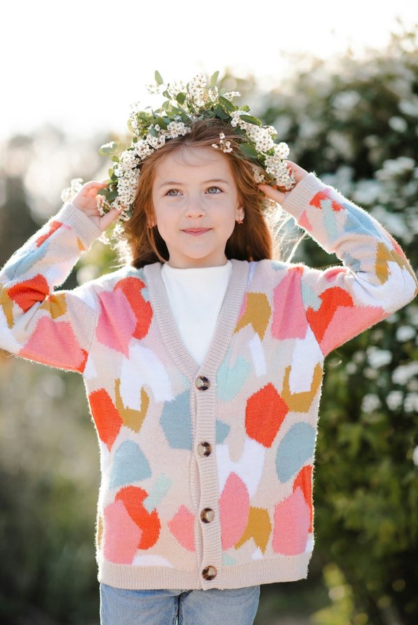 Les tendances mode de l'année : pourquoi les pulls fleuris sont incontournables ?